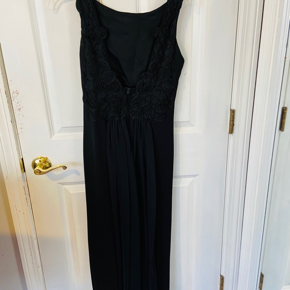 Black a Formal Dress - Picture 4 of 4